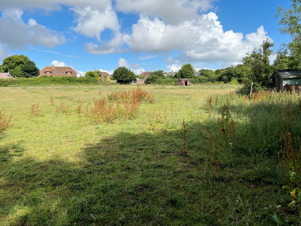 Lot: 95 - OVER FOUR ACRES OF FREEHOLD LAND WITH DEVELOPMENT POTENTIAL -